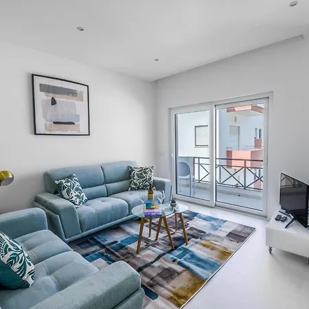The Look-out Apartment *