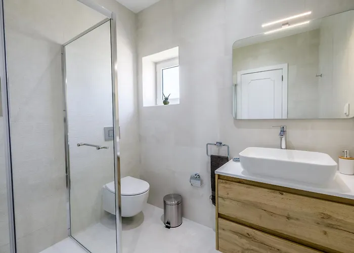 The Look-out דירה